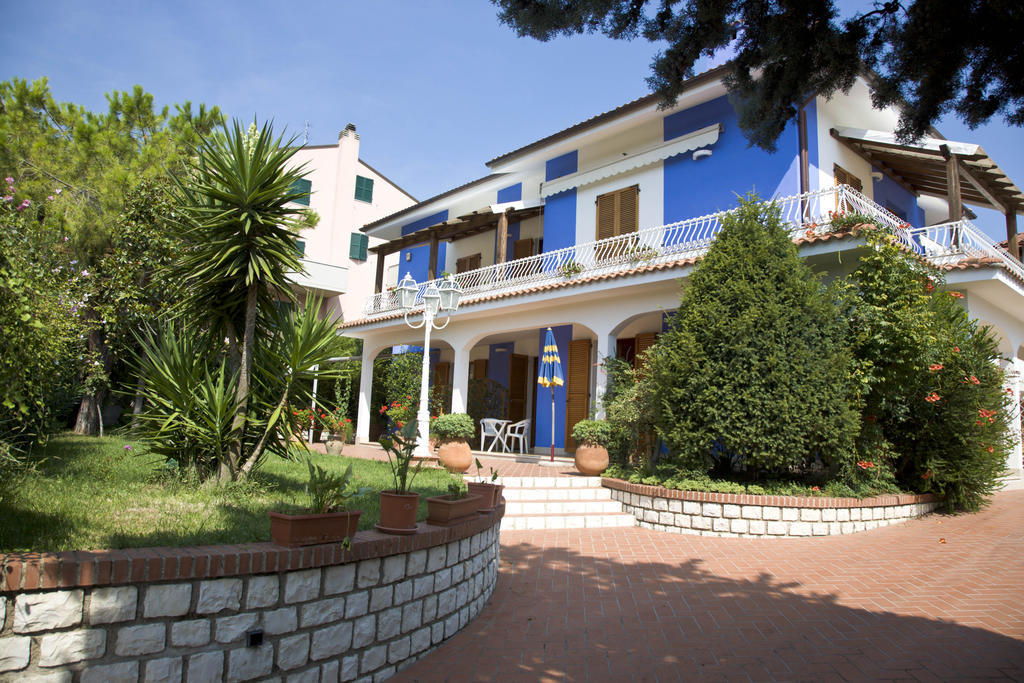 Amarenumana Aparthotel Habitación foto