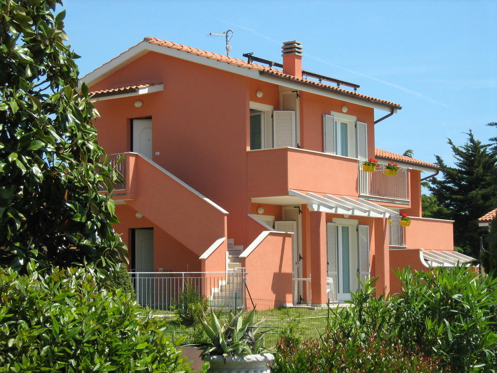 Amarenumana Aparthotel Habitación foto